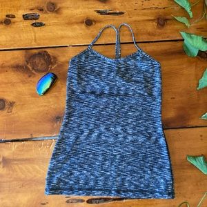 Lululemon tank with bra size 6